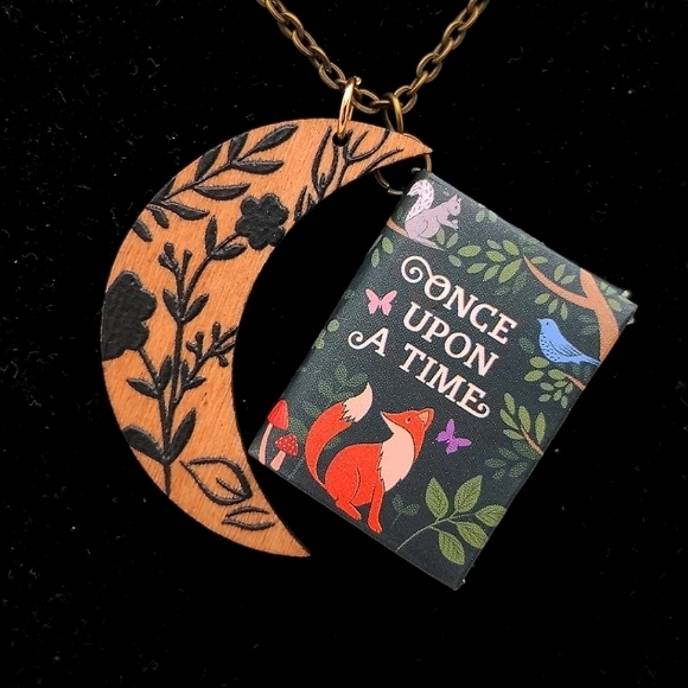 381MIDALANE Woodland Fox Moon Necklace with Book Charm